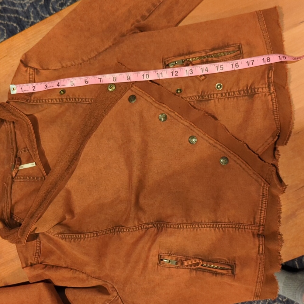 Free People collapsing twill raw edge jacket, size small, rust color - Picture 10 of 11
